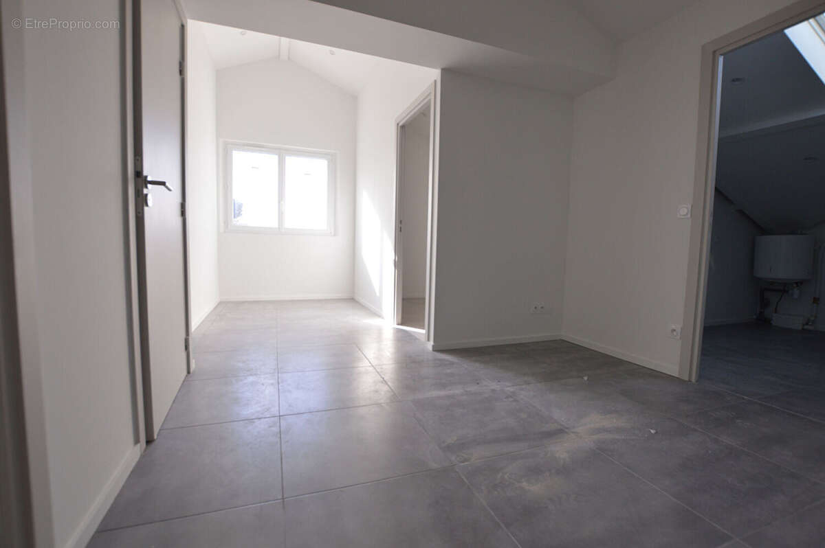 Commerce à MARSEILLE-12E