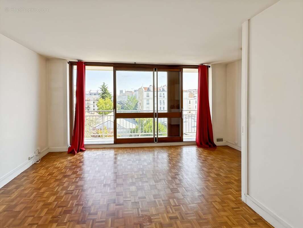 Appartement à LEVALLOIS-PERRET