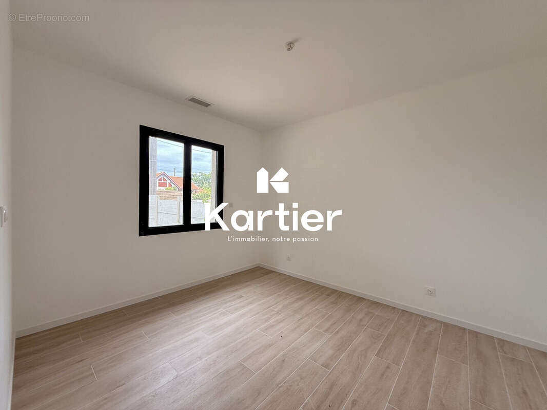 Maison à SAINT-SEURIN-SUR-L&#039;ISLE