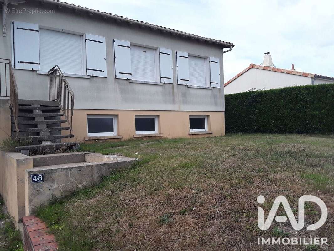 Maison 108 m² à Chemille  - photo 2