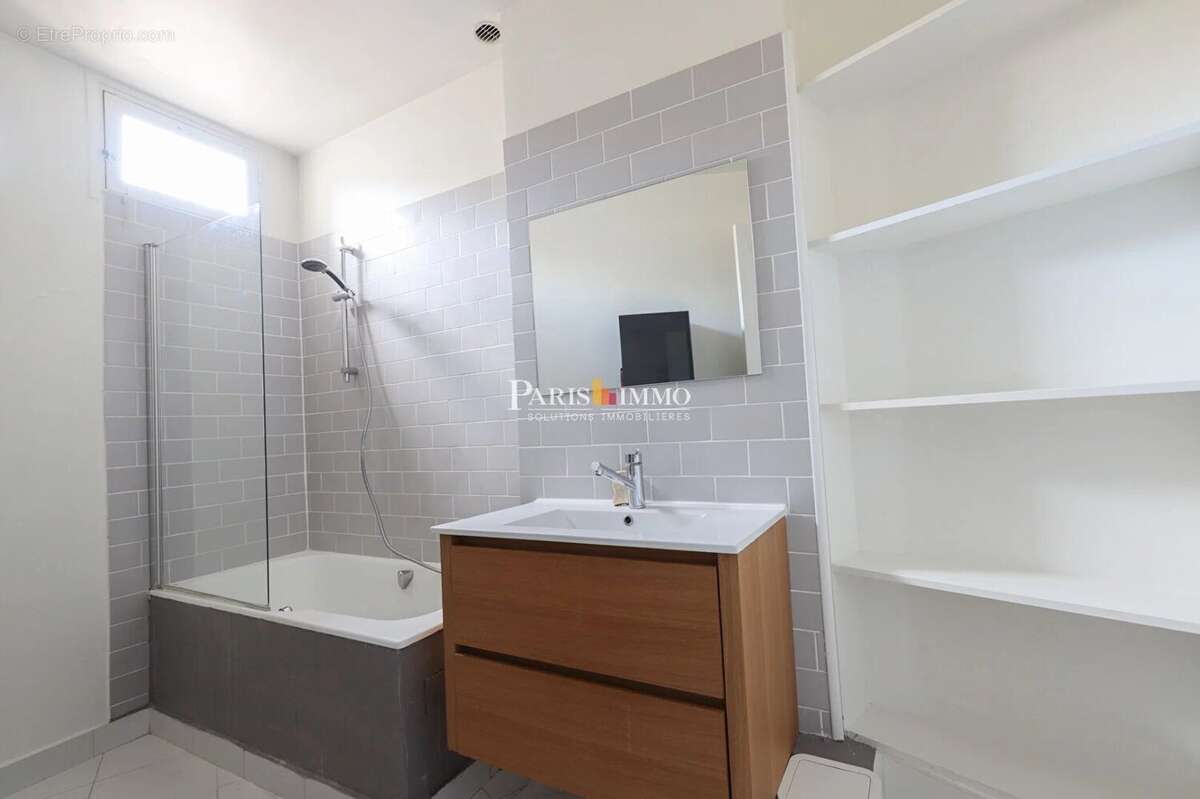 Appartement à PARIS-18E