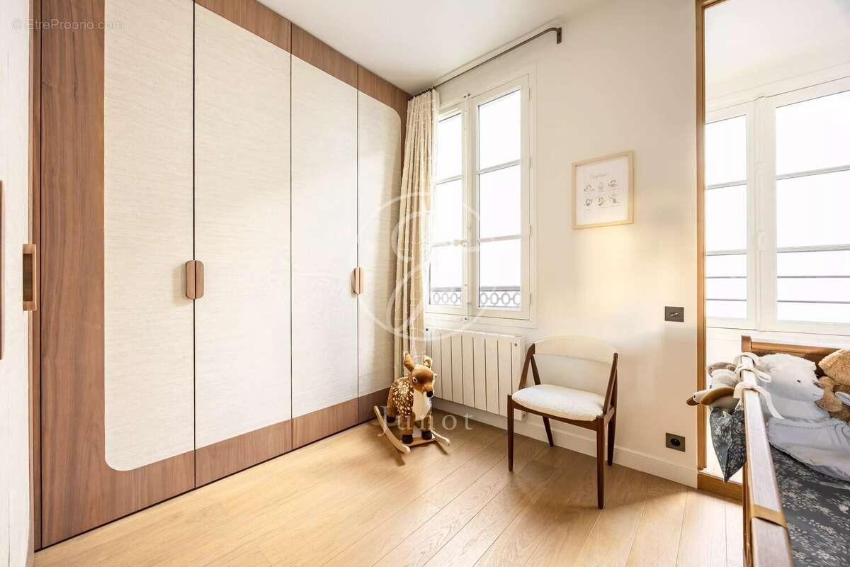 Appartement à PARIS-6E