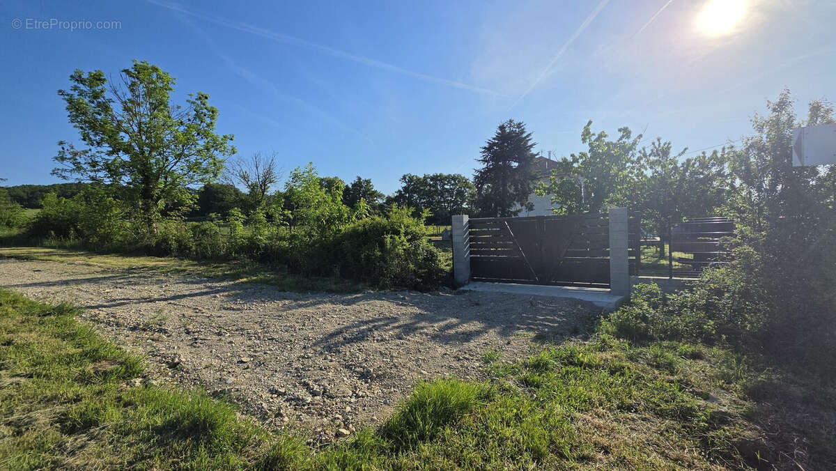 Maison à MOISSIEU-SUR-DOLON