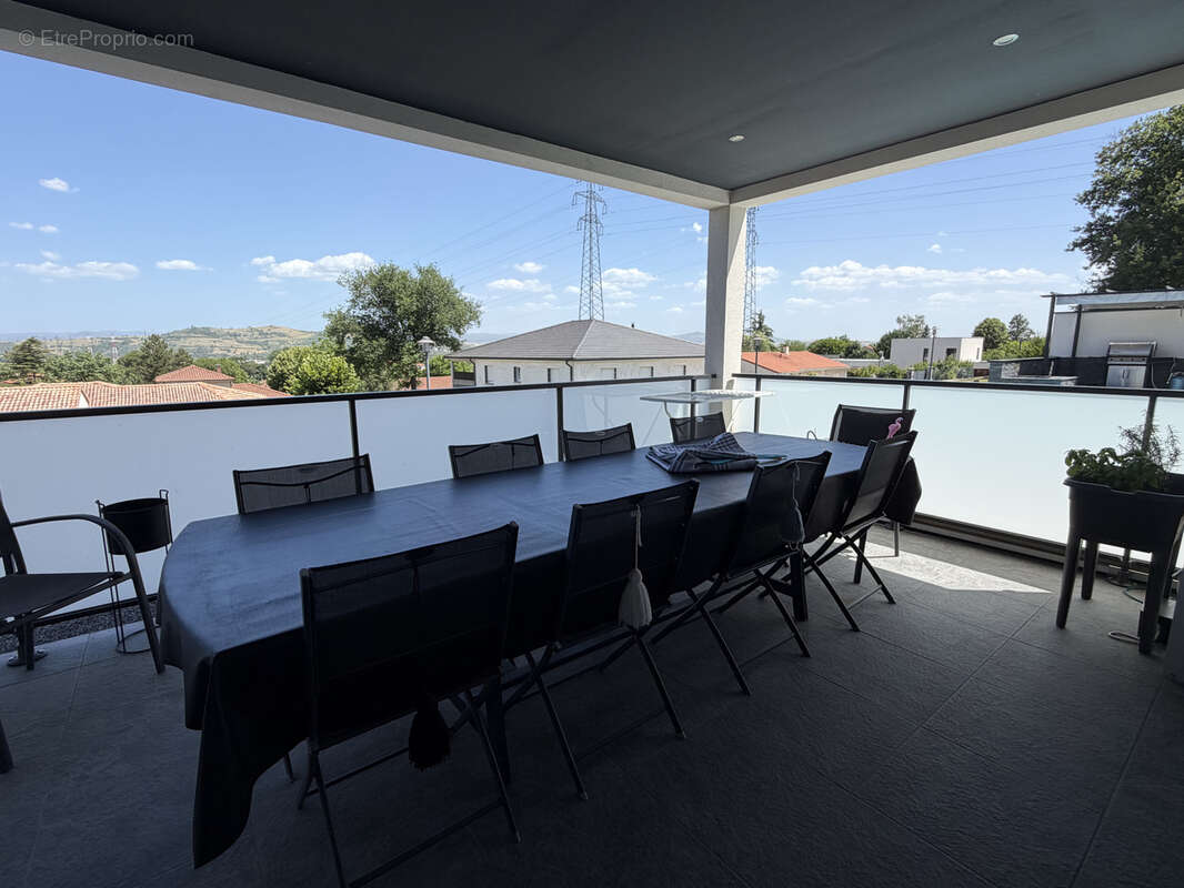 Issoire, magnifique maison moderne de 2015 sur les hauteurs, 155 m2 H, 4 chambres , DPE A, 4 sdb, piscine, dre - photo 5