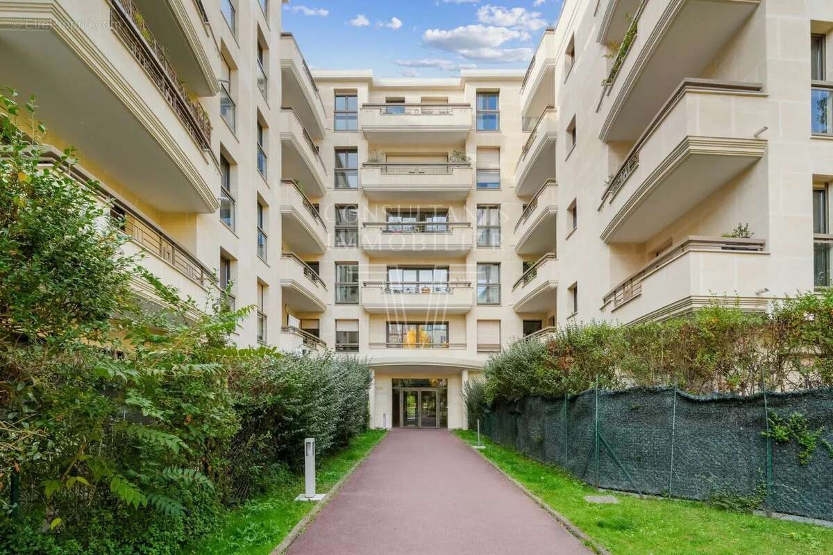 Appartement à LEVALLOIS-PERRET