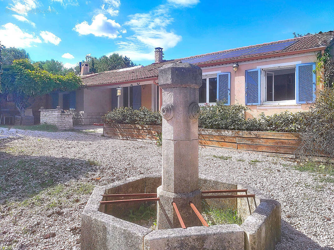 Maison à POURRIERES