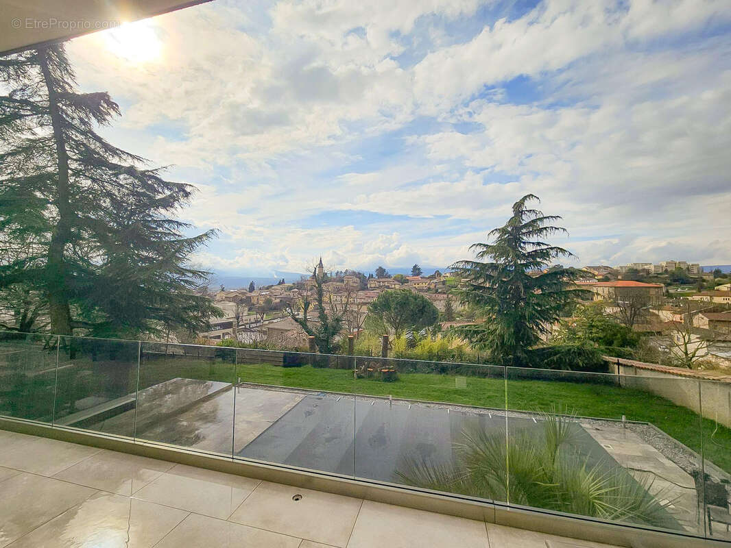 Maison à ROUSSILLON