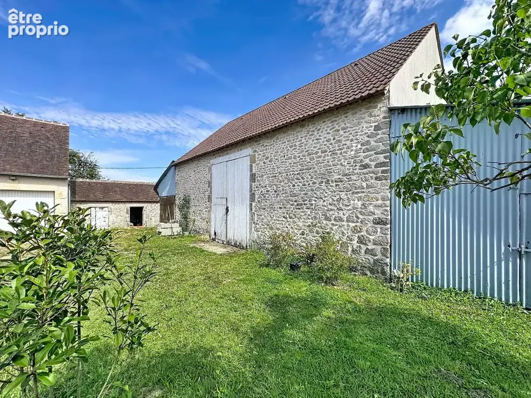 Longère de charme rénovée  124 m² habitables  5 746 m² de terrain  dépendances et hangar - photo 4