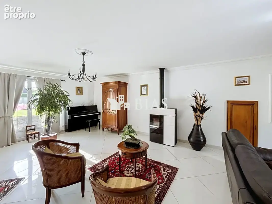 Maison 4 pièces 144 m² à vendre à Grand-Couronne (76530) - photo 4