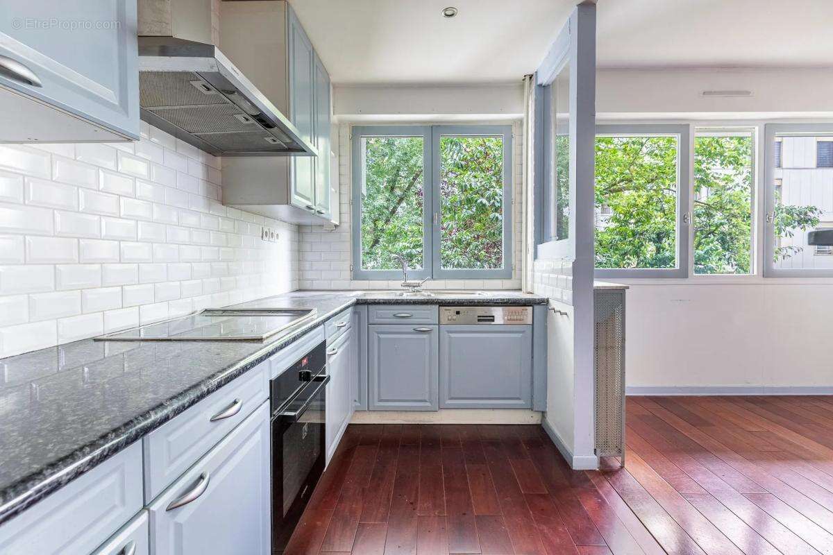 Appartement à PARIS-19E