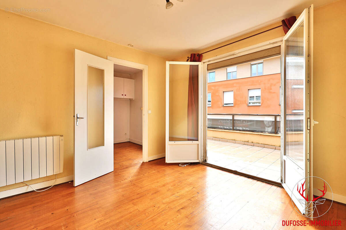 T2 dernier étage avec terrasse 14 m² - photo 9