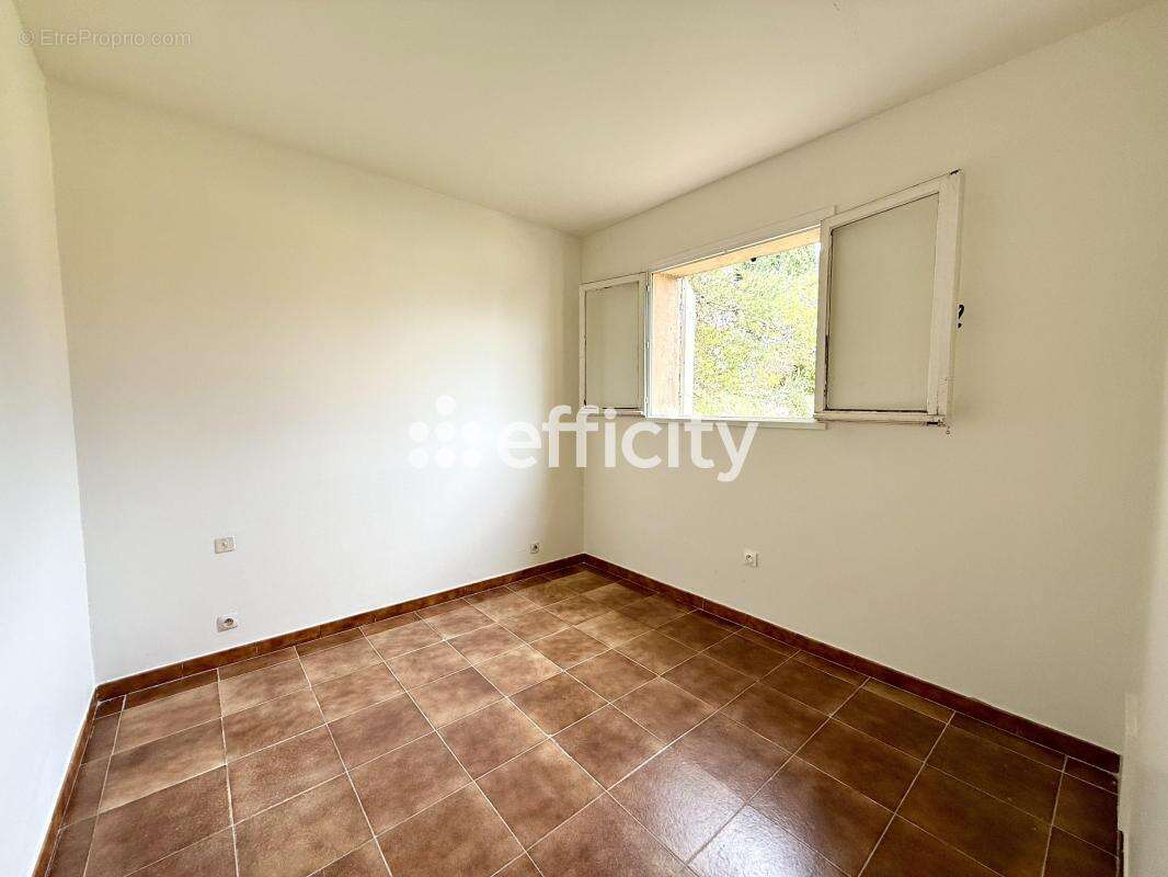 Appartement à LE BAR-SUR-LOUP