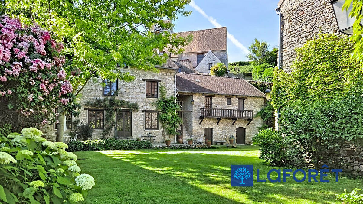 Maison à JUMEAUVILLE