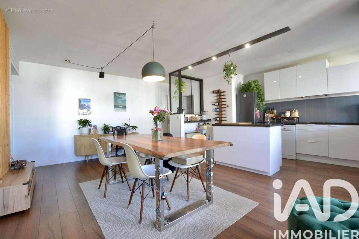 Photo 2 - Appartement à HOUILLES