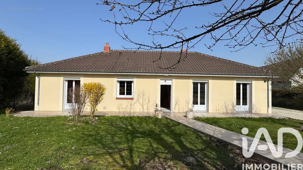 Photo 1 - Maison à CHATRES