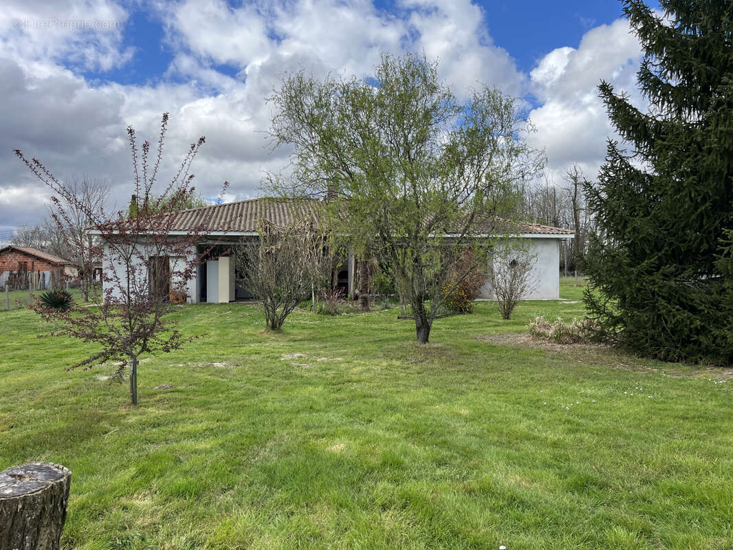 Maison à BERNOS-BEAULAC
