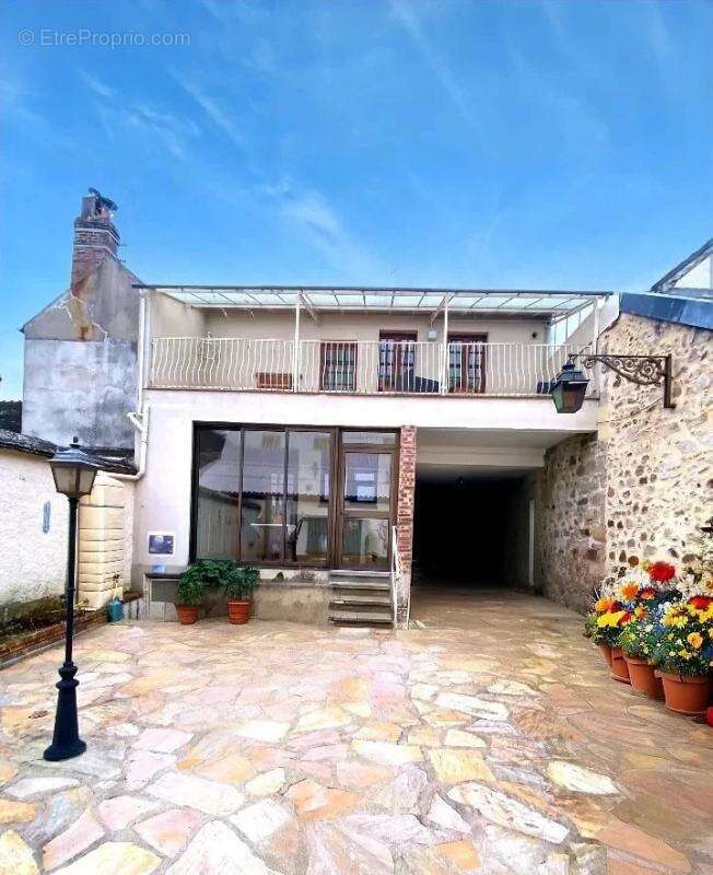 Maison à VILLEBLEVIN