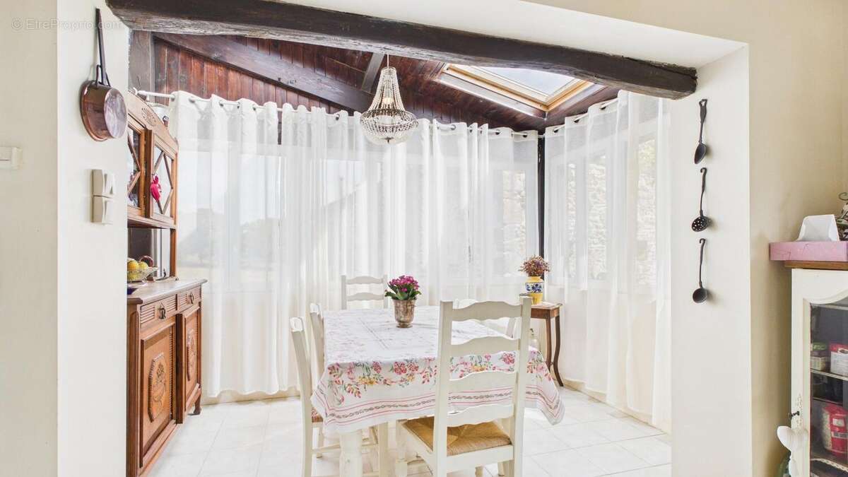 Photo 4 - Maison à BUSSIERE-POITEVINE