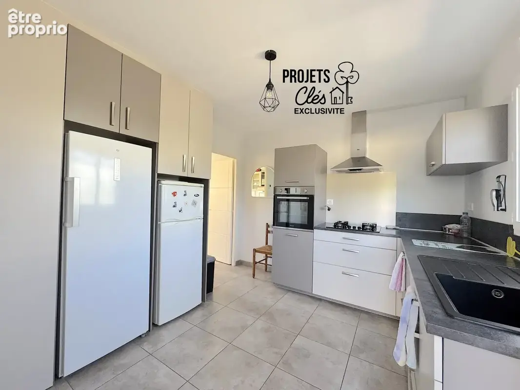 Maison 139m2 habitable avec double garage - photo 6