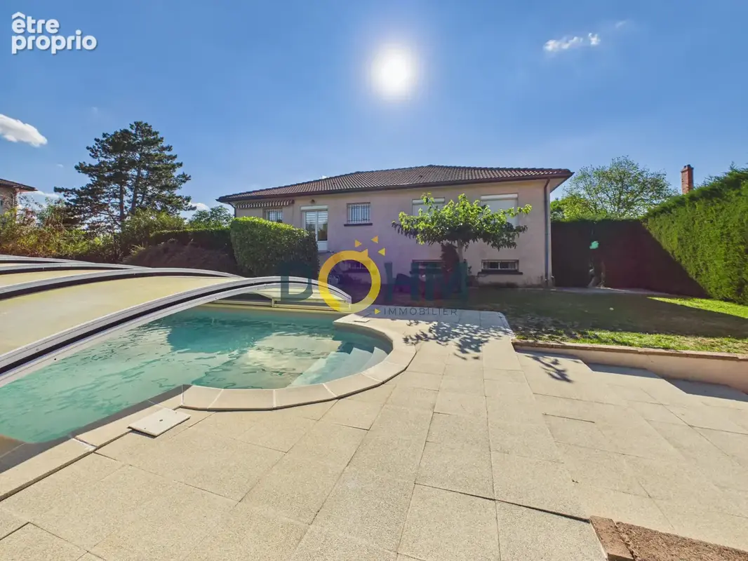 EN EXCLUSIVITÉ   Maison individuelle rénovée avec piscine   Saint-Just-Saint-Rambert - photo 3