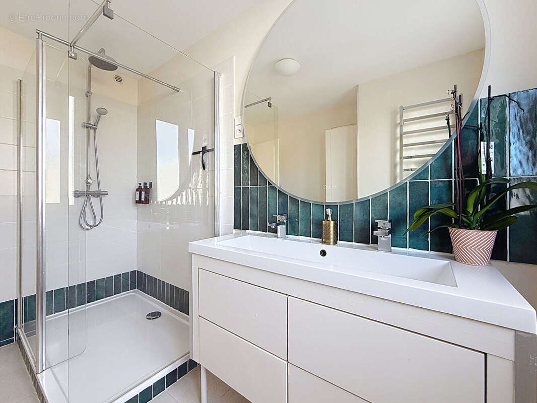 À vendre - Bel appartement T4 rénové à Saint-Avertin - photo 3