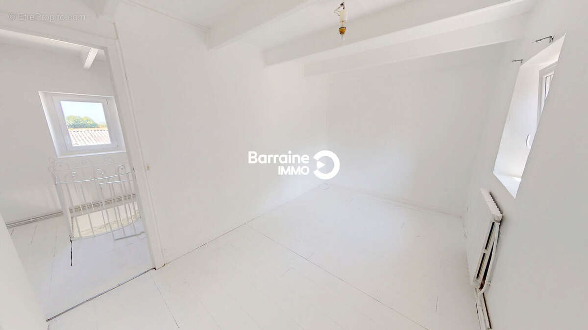A vendre ploudaniel maison 5 chambres jardin dependances - photo 17