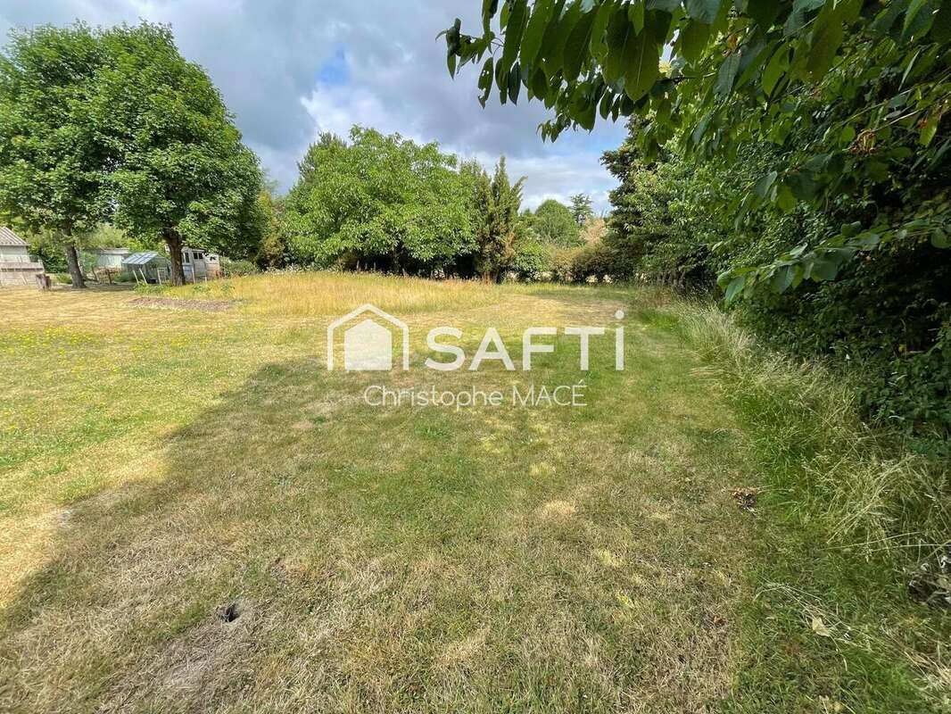 Photo 2 - Terrain à LAVAL