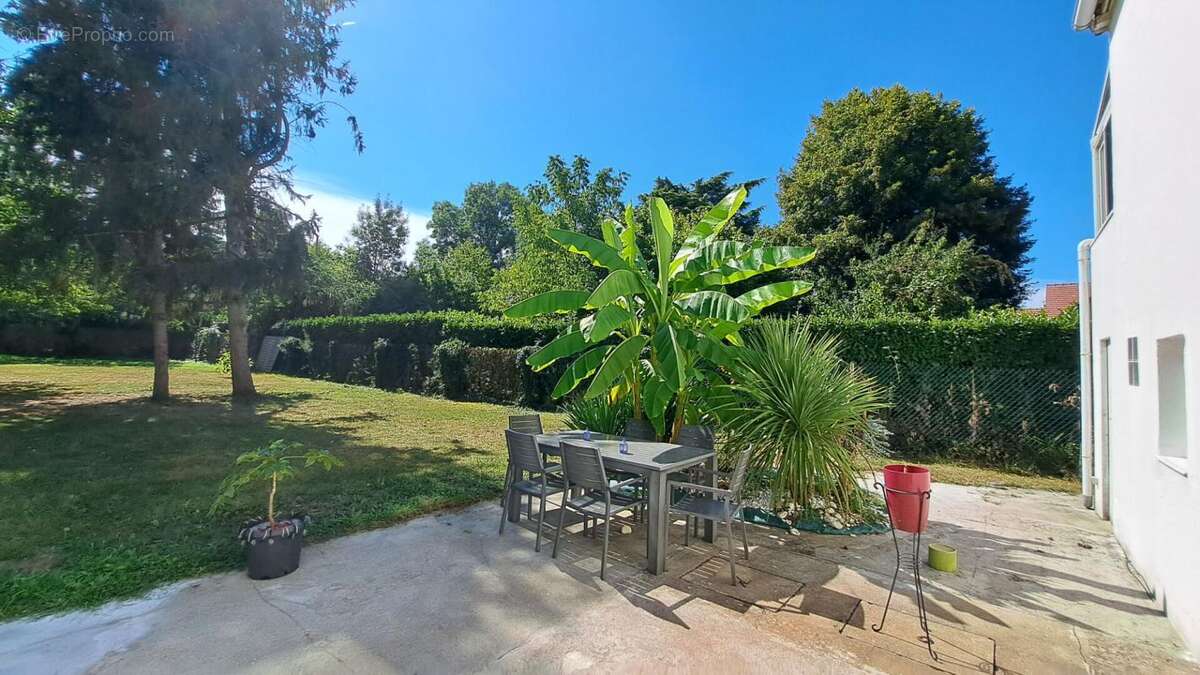 Maison à LEVIS-SAINT-NOM