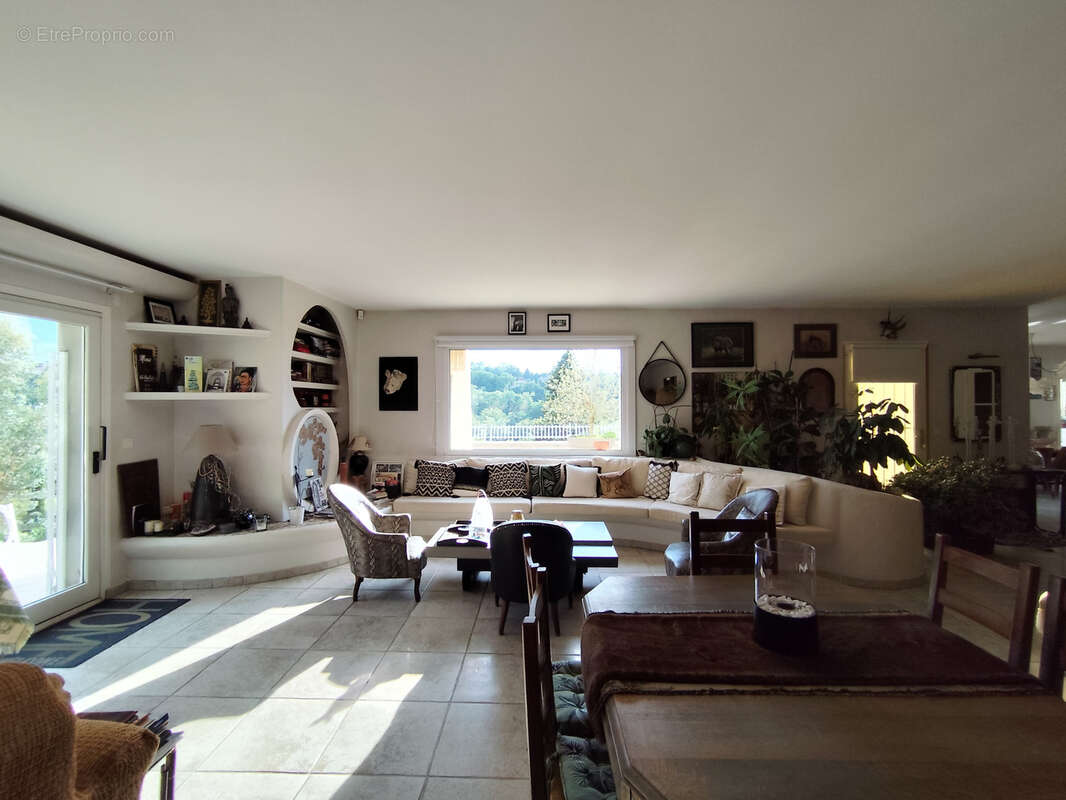 Maison à FRANCHEVILLE