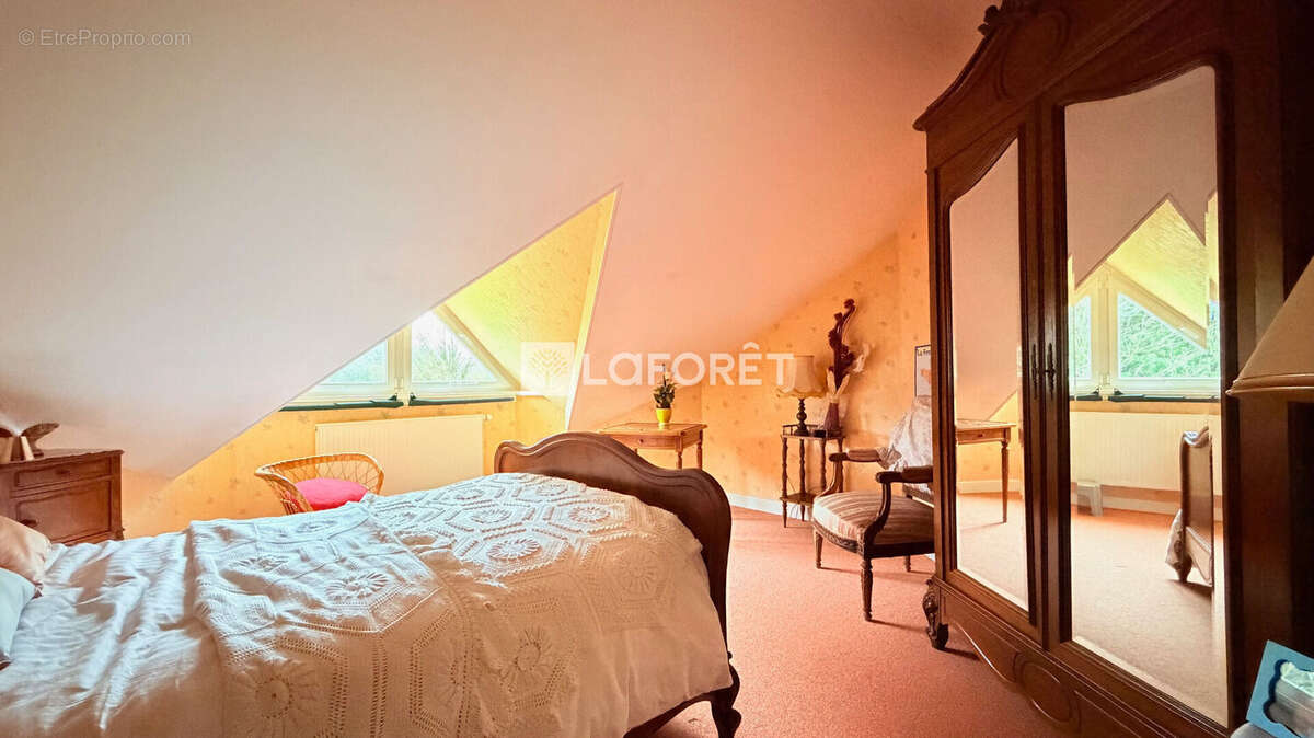 Maison à SAINTE-MENEHOULD