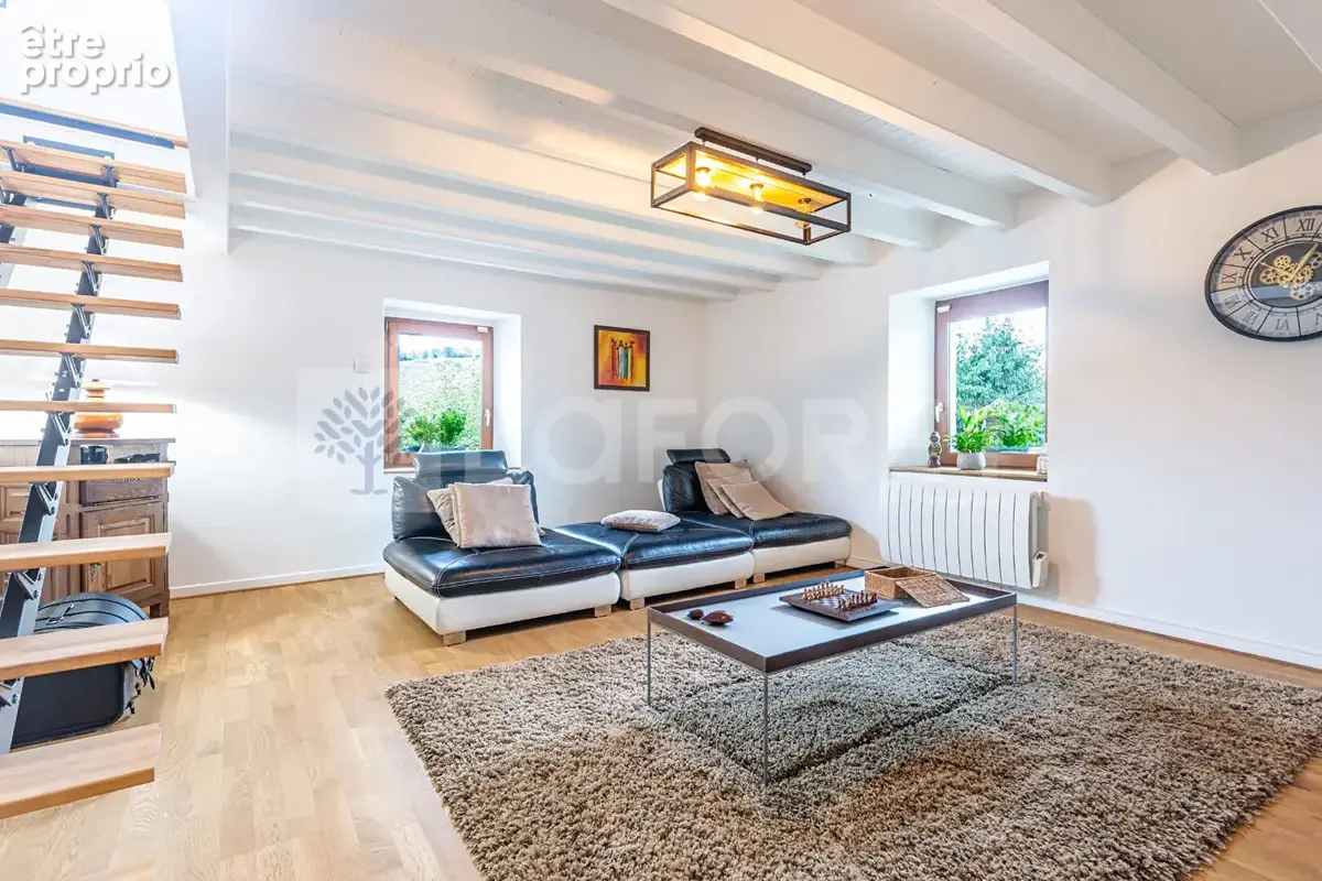 Agence immobiliere laforet - "galanthus" - maison de 136,27m² - terrain de 659m² - garages - piscine - jaccuzzi - dpe d - photo 8