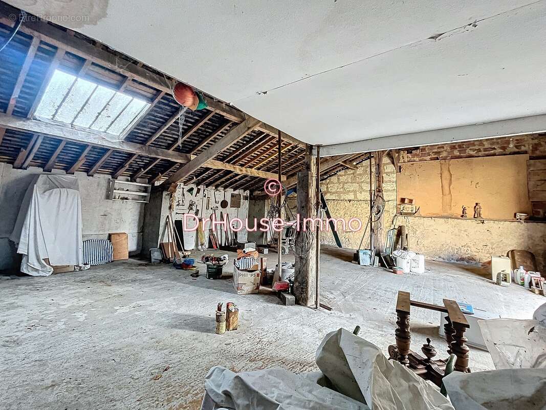 Parking à CHATEAU-LA-VALLIERE