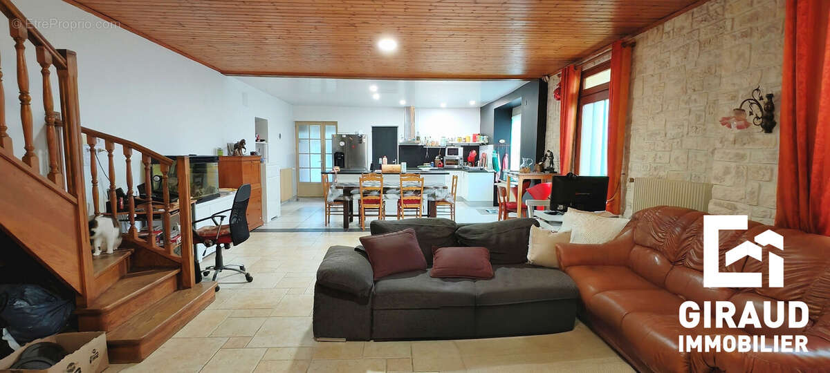 Maison à SAINT-MAURICE-DES-NOUES