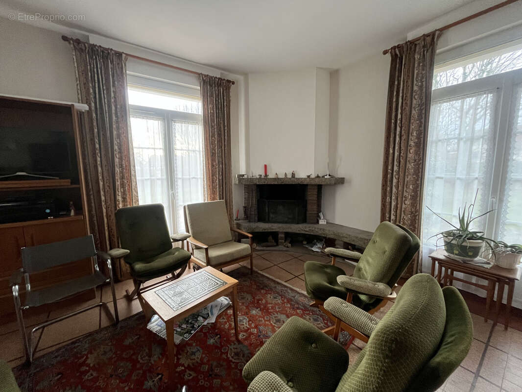Maison à CALLENGEVILLE