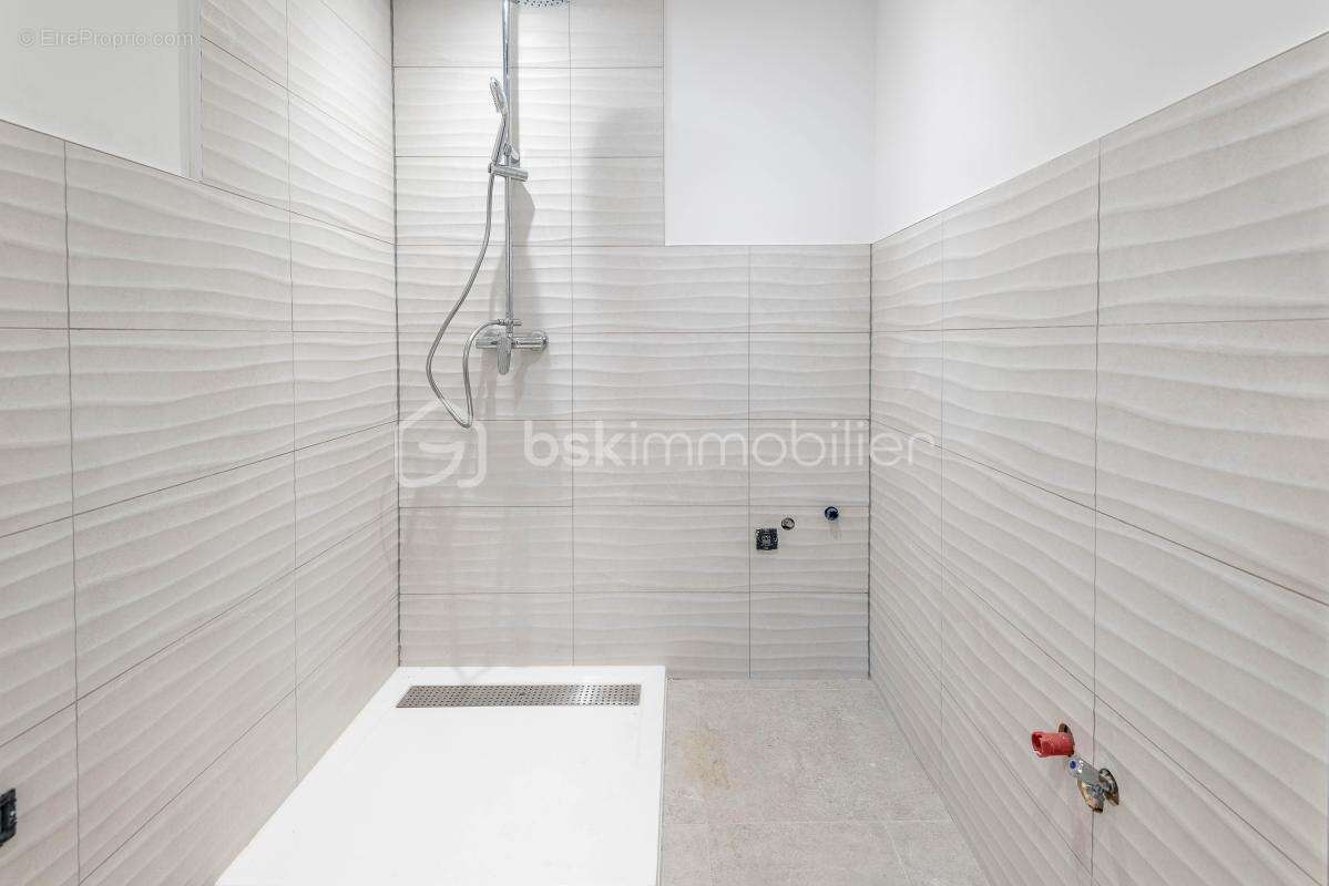 Appartement à PRINGY