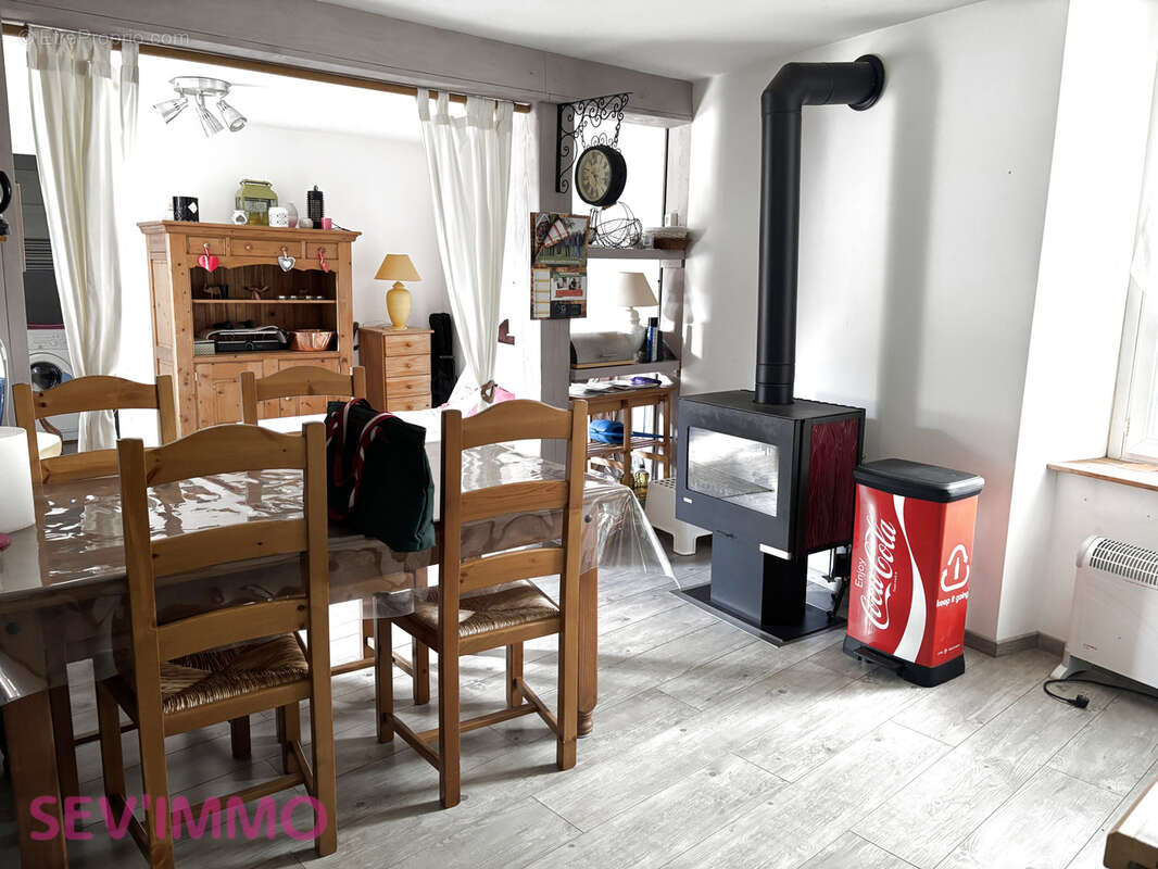 Maison à BUSSET