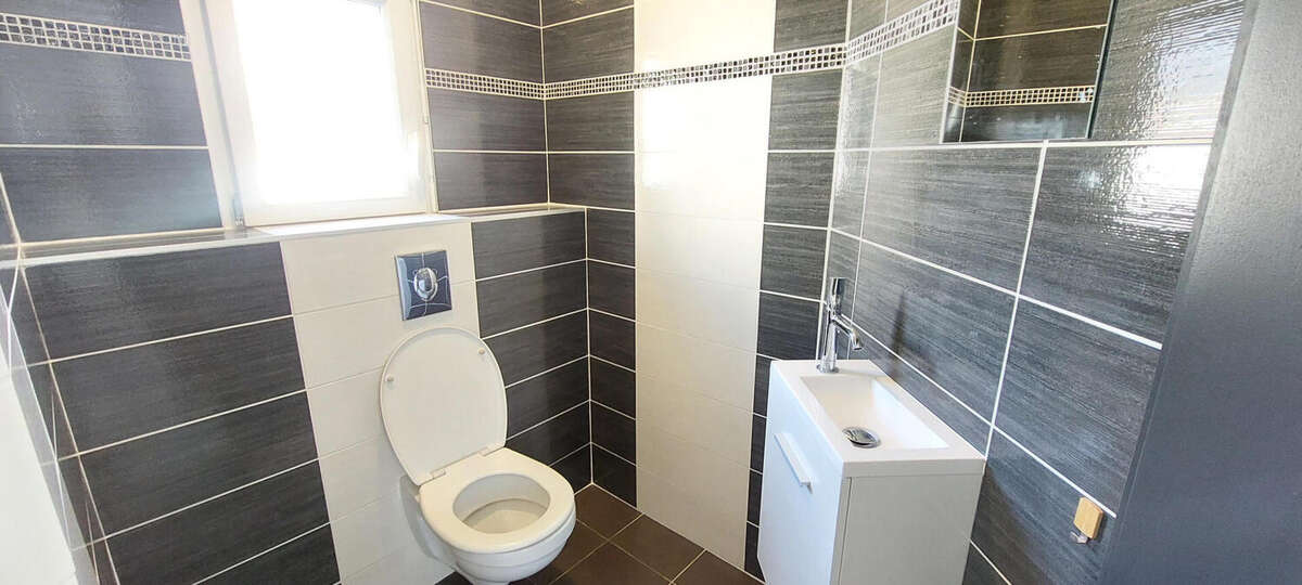 20250411_171309 - Maison à ELOYES