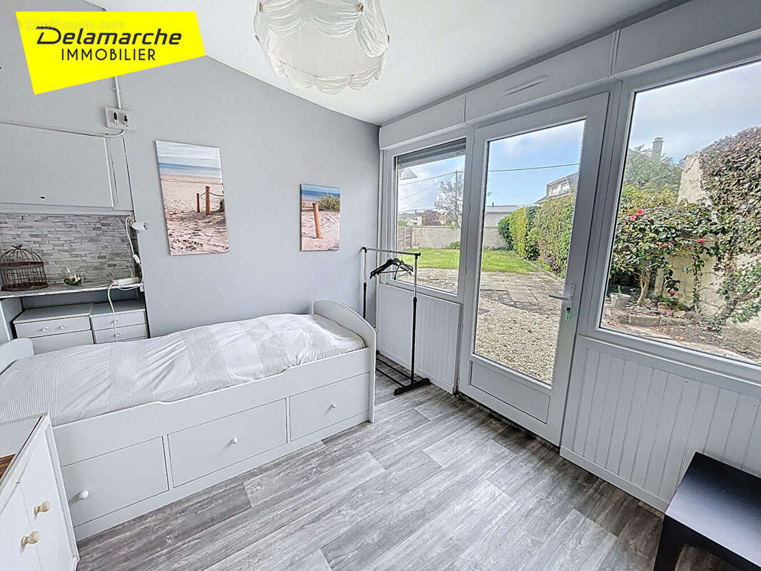 Maison à DONVILLE-LES-BAINS