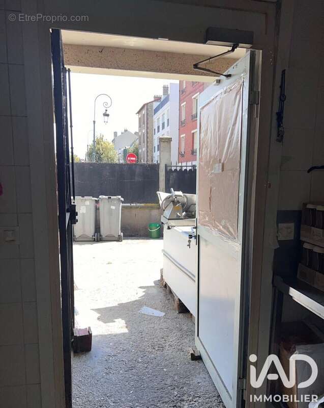 Commerce 60 m² à Puteaux  - photo 6