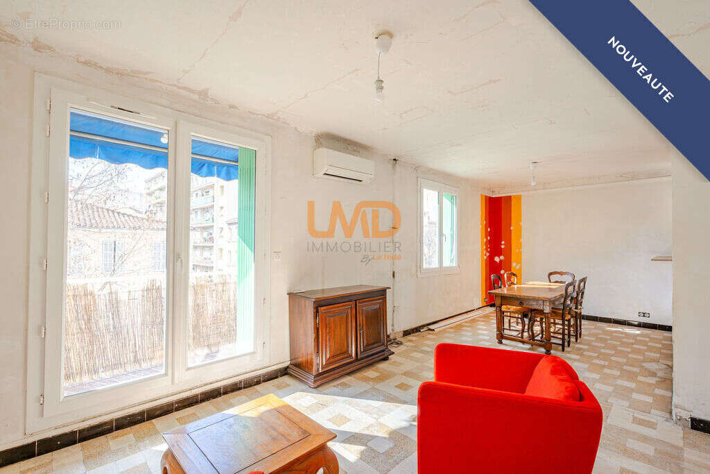 Appartement à MARSEILLE-1E
