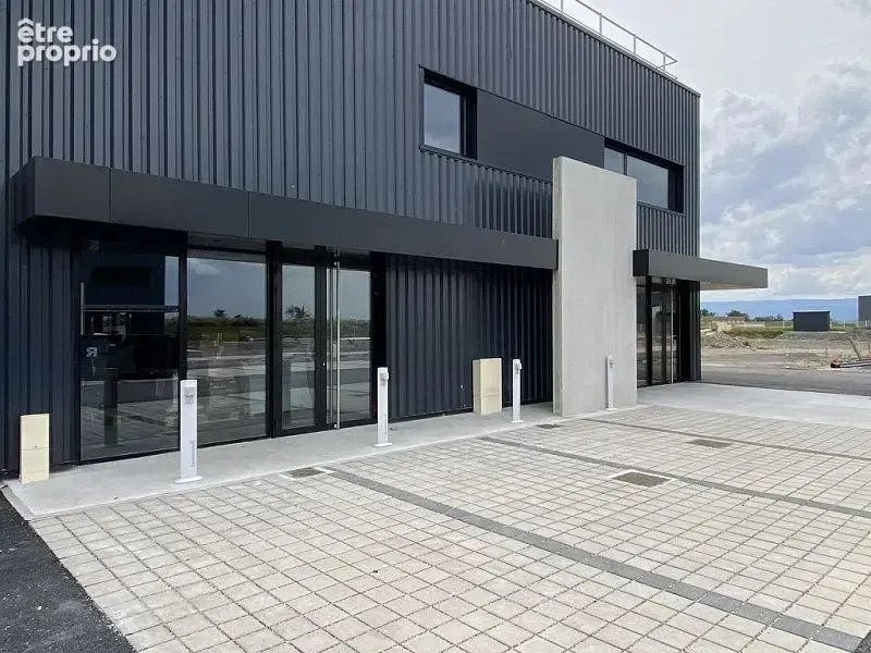 Commerce 186 m² à Marclopt  - photo 2