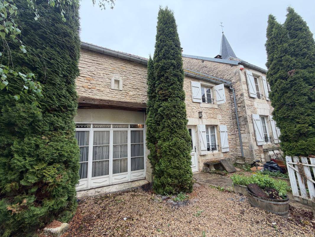 Maison à VILLIERS-SUR-SUIZE
