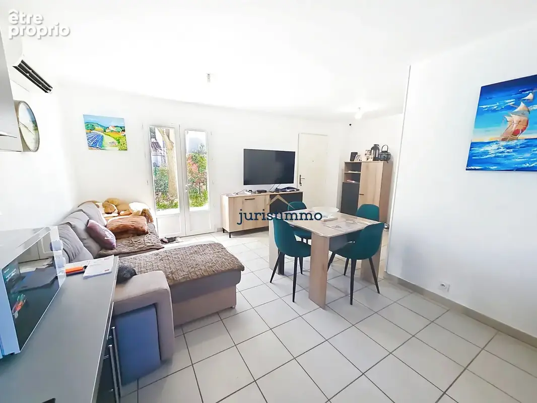 Charmante maison 'Prête à vivre', 3 chambres, jardin arboré garage et climatisation. - photo 3