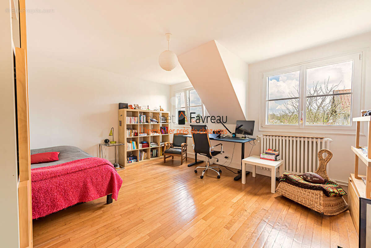 Maison à L&#039;HAY-LES-ROSES