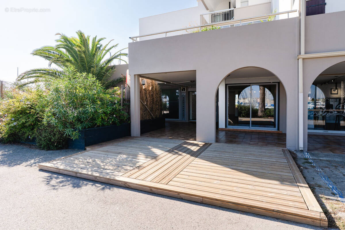 Commerce à GRUISSAN