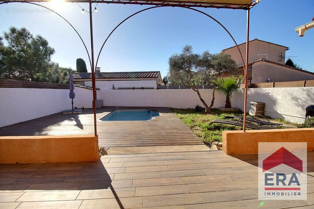 Maison à CHATEAURENARD