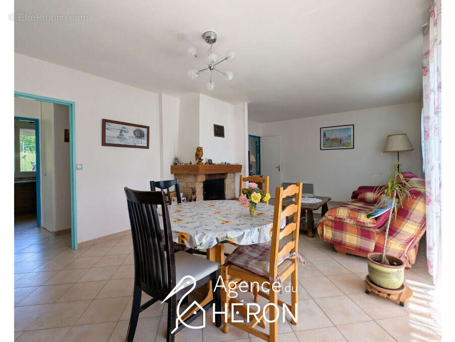 Maison à FAY-LES-NEMOURS