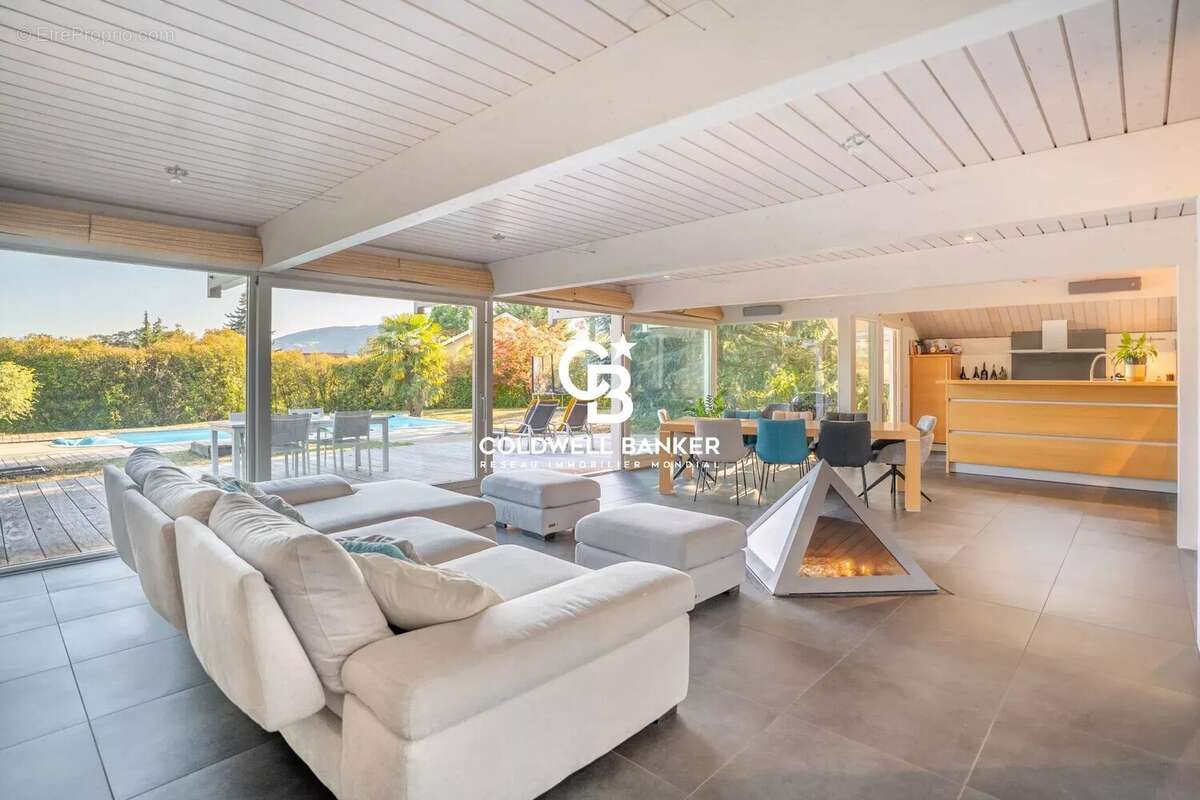 Maison familiale avec piscine à vendre à Vétraz-Monthoux proche Genève - photo 3