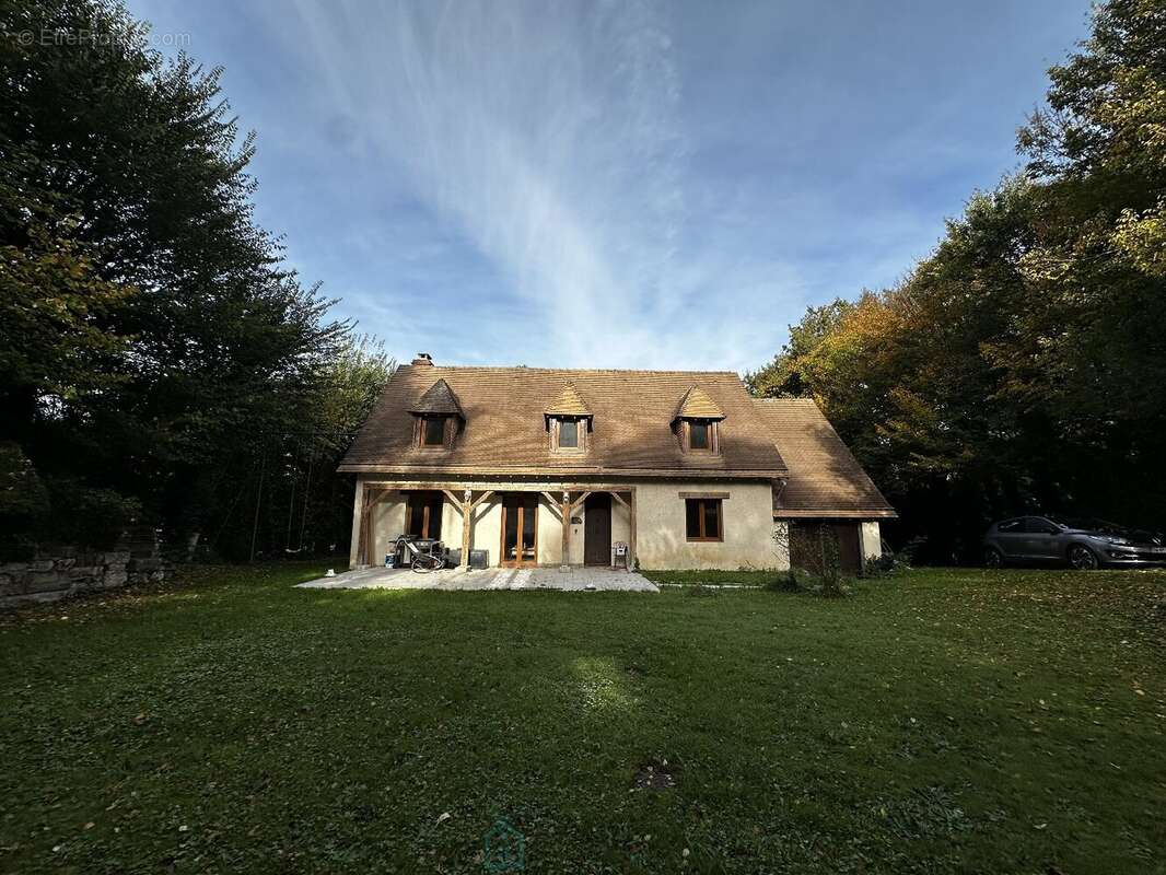Maison à SAINT-CYR-LA-CAMPAGNE