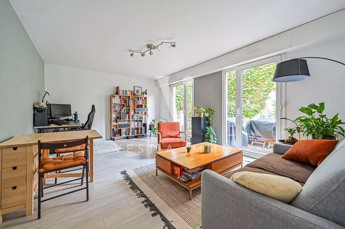 BOULOGNE BILLANCOURT. 2 pièces au calme 50 m² avec jardin 43 m², cave et parking - photo 2